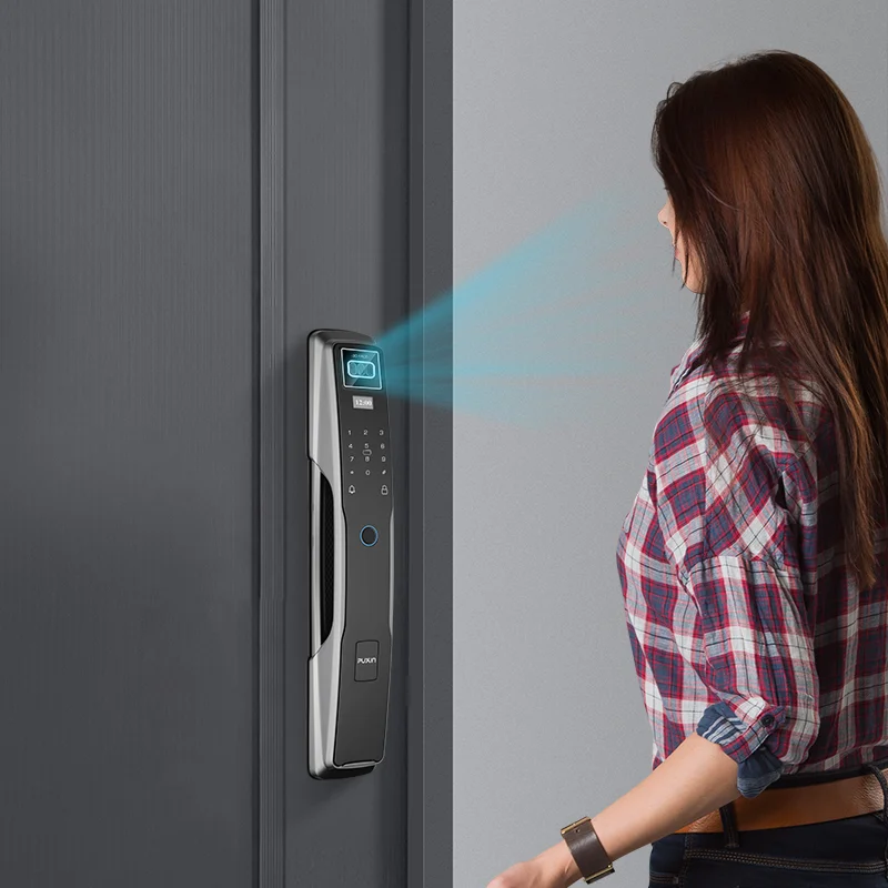 Buntáistí a bhaineann le glas aghaidh 3D